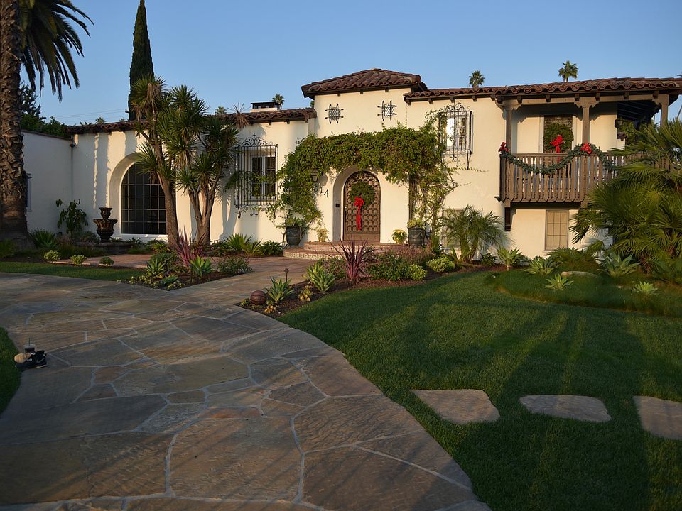 1st image of 514 N Beverly Dr
