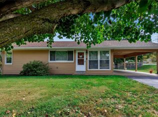 102 E Lark Dr, Fenton, MO 63026