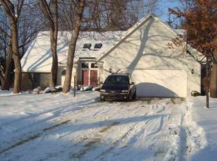 23595 Bel Ridge Dr, Elkhart, IN 46516