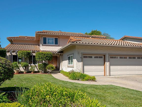 2nd image of 16755 Vista Del Valle Ct