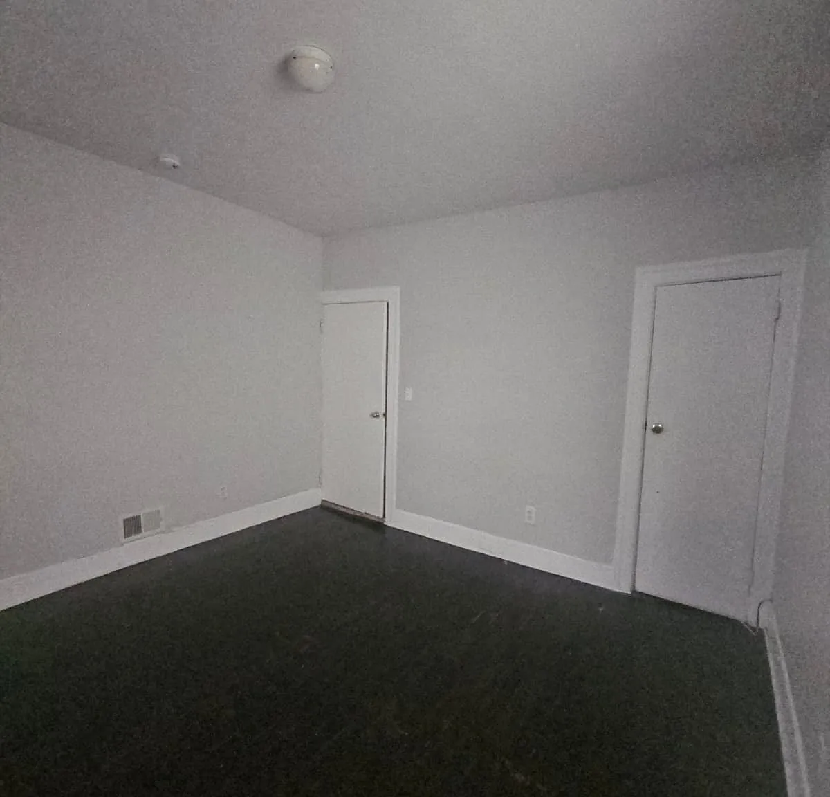 3 bed, $2,300 — Photo 4