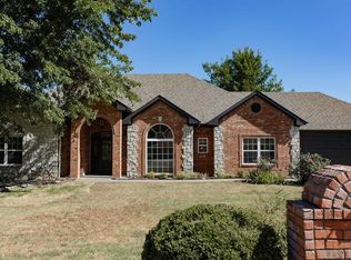 817 Gary St, Marlow, OK 73055
