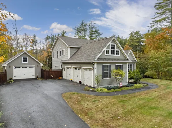 8 Alpine Drive, Falmouth, ME 04105