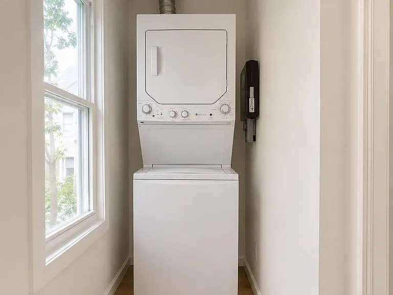 519 Mercer St #2 — Photo 7