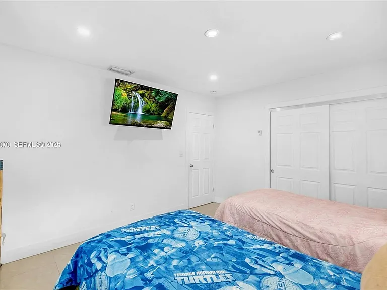 1820 N 27th Ave — Photo 18
