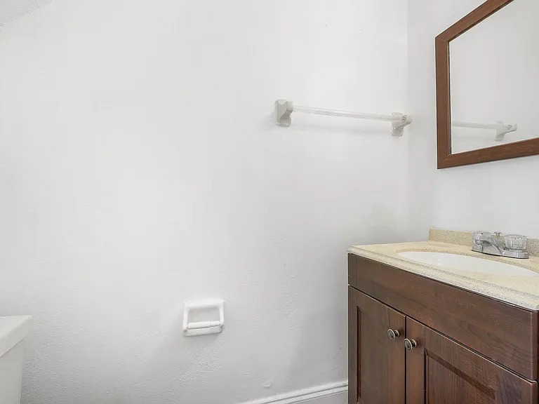 12062 Tift Cir — Photo 24