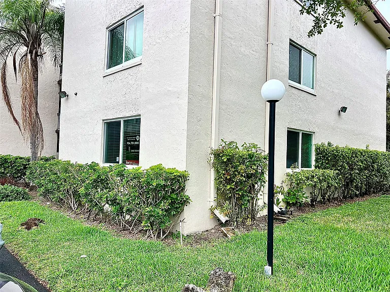 7450 NW 17th St #110 — Photo 27