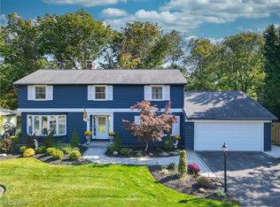 1881 Winchester Rd, Lyndhurst, OH 44124