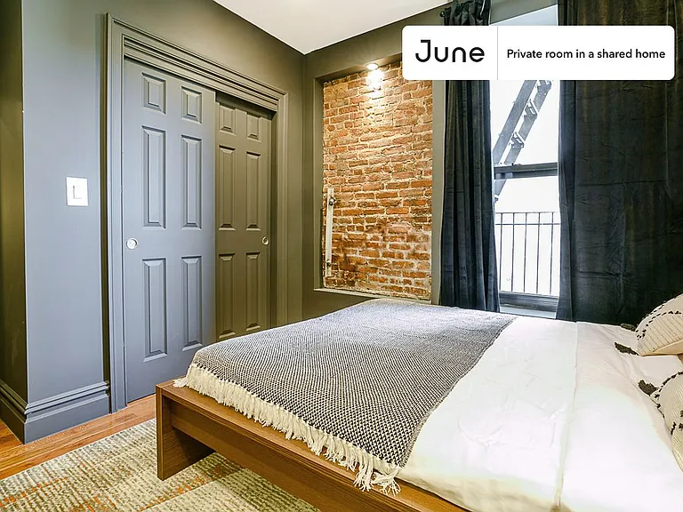 941 Columbus Ave #C — Photo 2