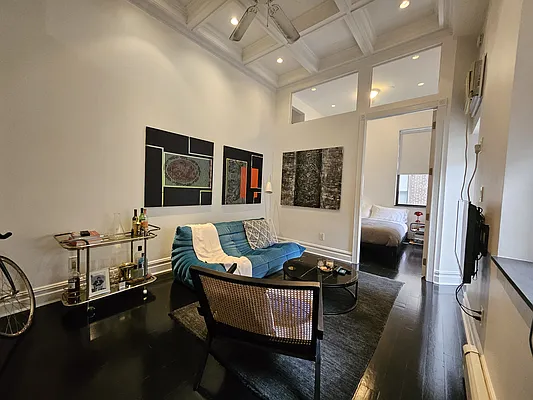 Rented by Julien Aractingi, LREB | media 12