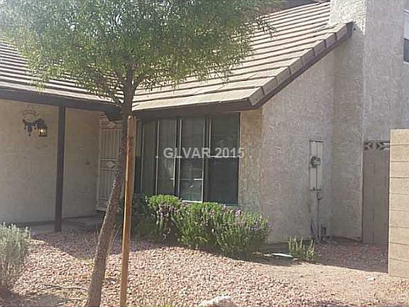 3rd image of 2670 Sumac Ln