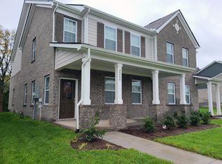 2211 Hospitality Ln, Murfreesboro, TN 37128