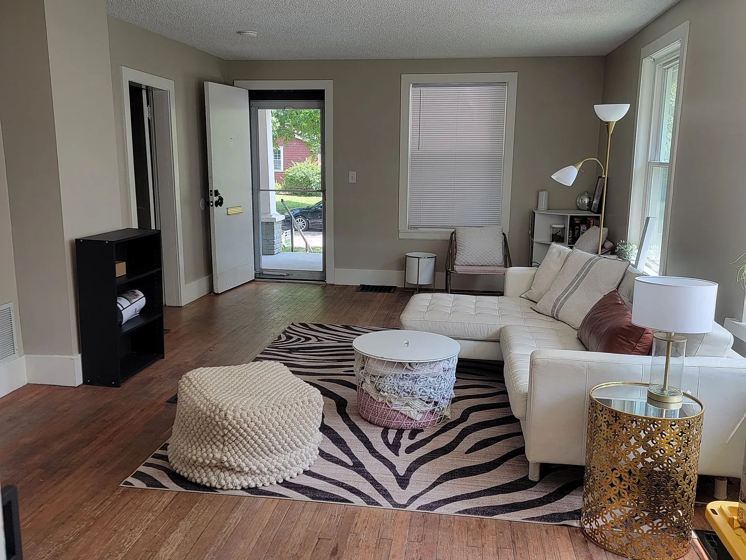 3 bed, 1454 sqft, $2,355 — Photo 2