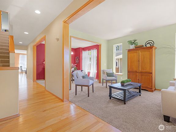 5th image of 250 Pasco Drive NE