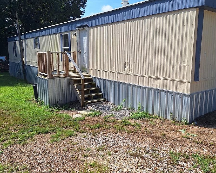 1st image of 125 Robin Hood Cir