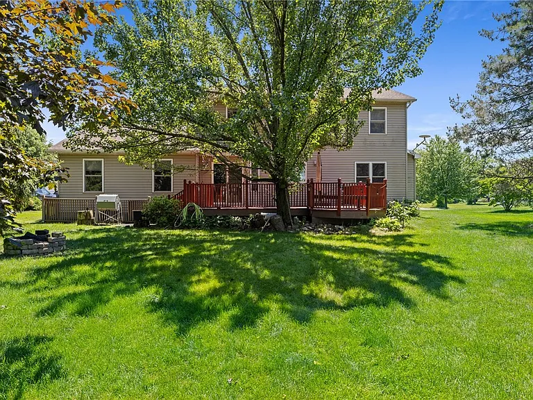 40 Alverstone Way — Photo 8