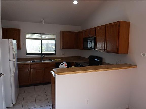 2nd image of 7648 Colebrook Dr