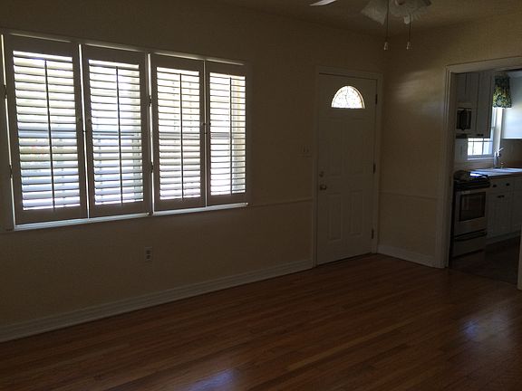 5th image of 1503 Sunset Dr