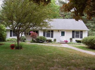 14 Bellwood Ln, Castleton, NY 12033