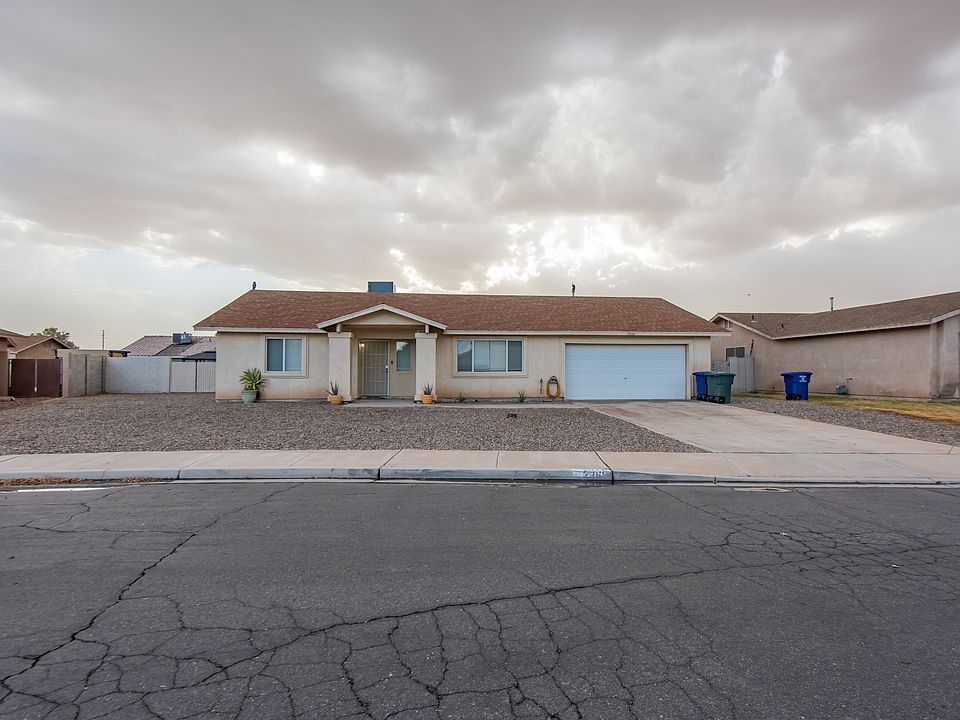 1st image of 2866 S 30th Dr