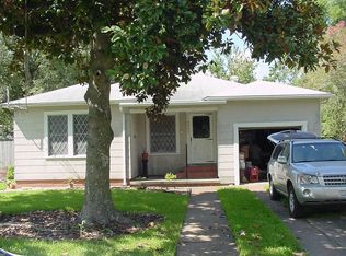 4833 Garfield Ave, Groves, TX 77619