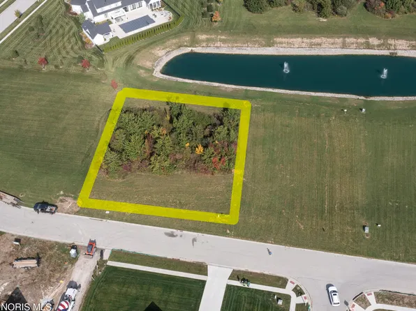 3309 Chapel Creek Dr, Perrysburg, OH 43551