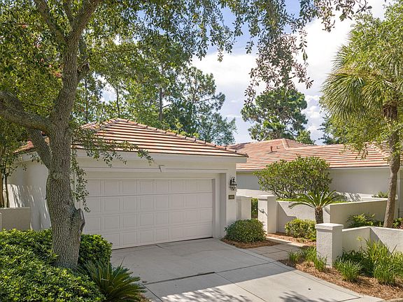 3rd image of 8027 Legend Creek Dr