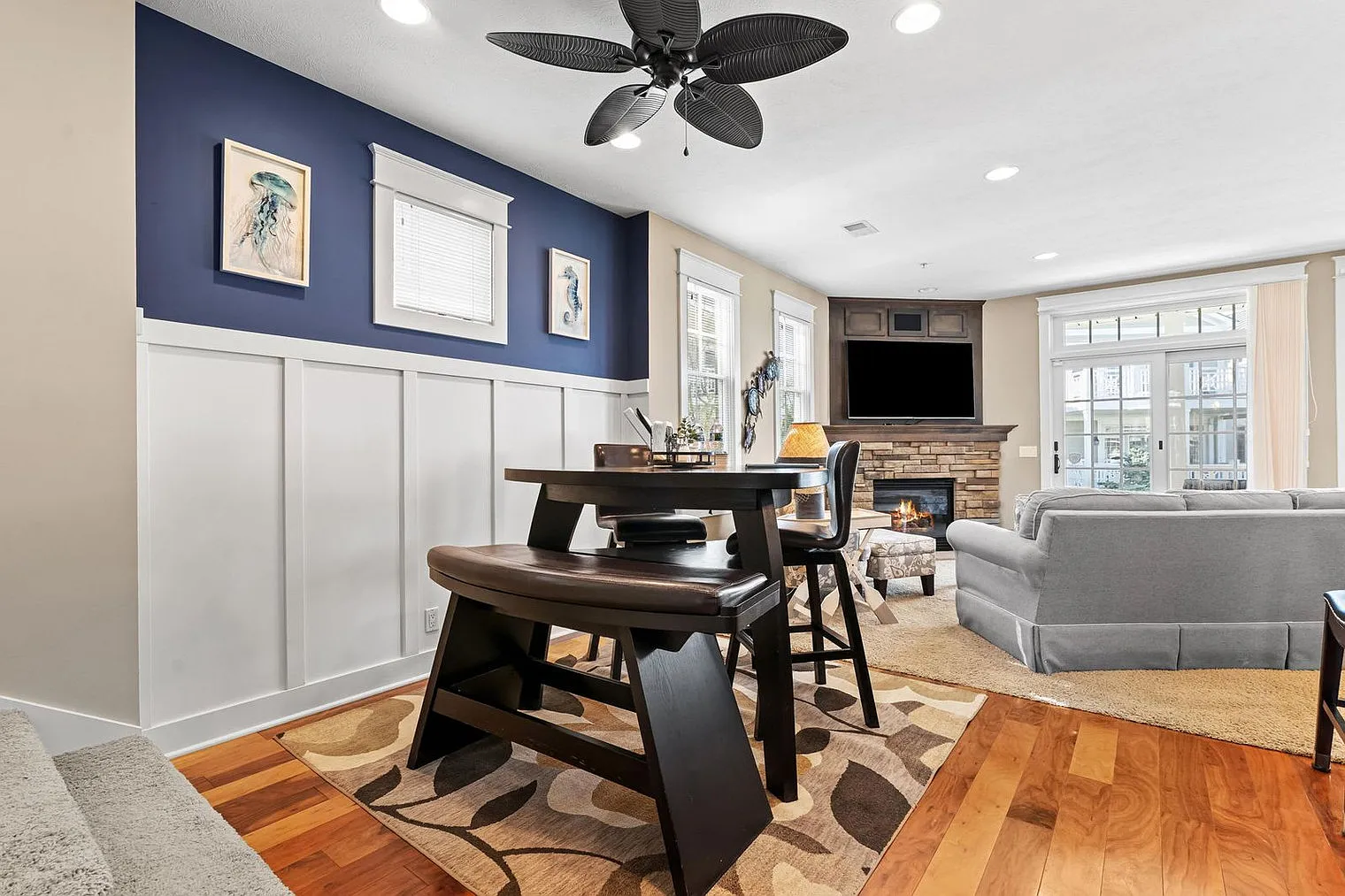 3 bed, 2.0 bath, 1431 sqft, $6,300 — Photo 1