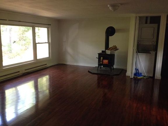 Livingroom/wood stove
