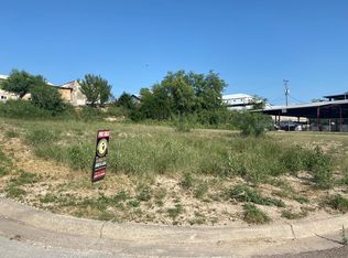 490 Ryan St, Eagle Pass, TX 78852