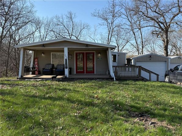 798 Lake Viking Ter, Altamont, MO 64620