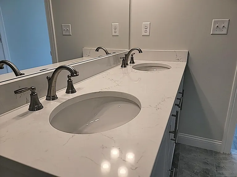 320 Middlesex Ave #B305 — Photo 12