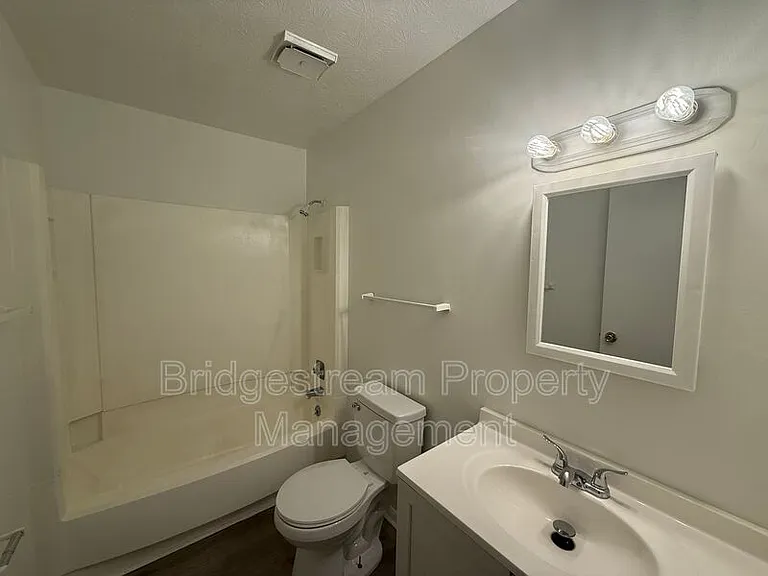 955 Taylorsview Dr — Photo 6