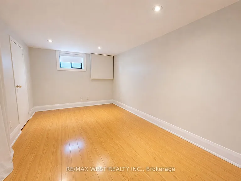 32 Harrow Dr #LOWER LEVEL — Photo 9