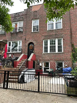 Rented by Townsley & Gay, LLC | media 11