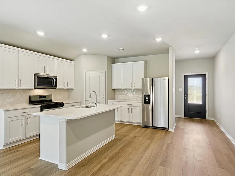 6003 Brittner Dr — Photo 3