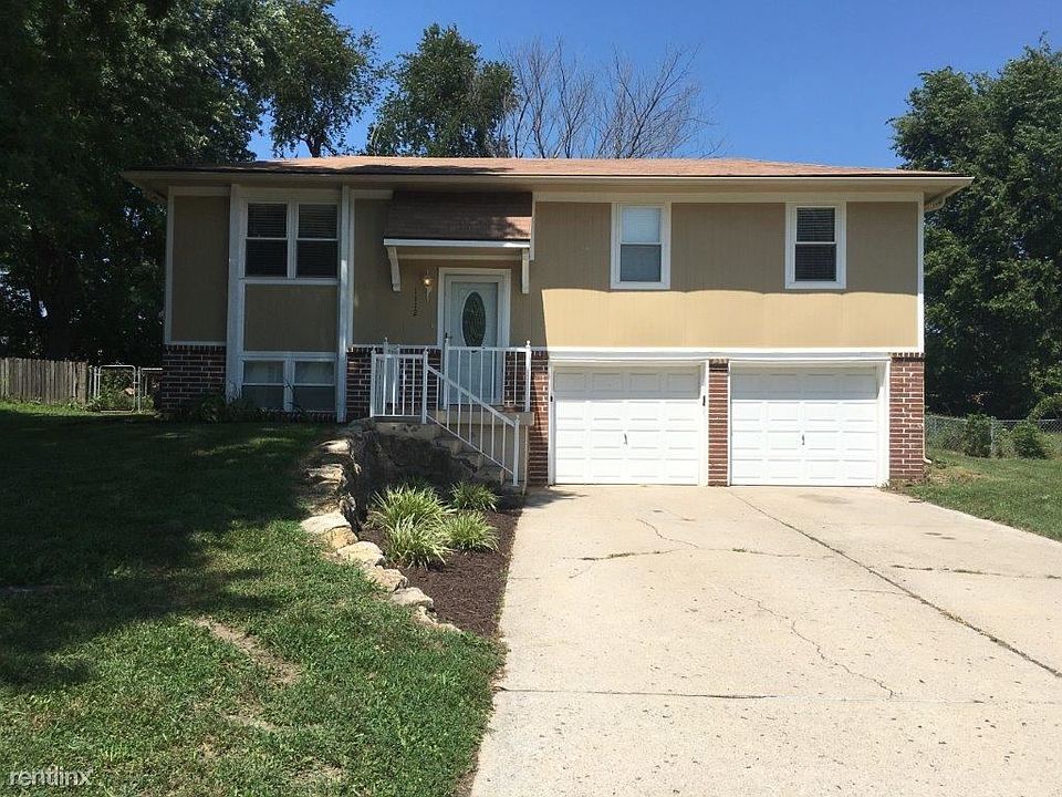 1st image of 1112 NW Golfview Dr