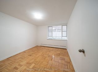 77 Erskine Ave #211, Toronto, ON M4P 1Y5