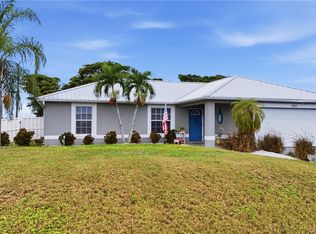 902 NE 5th Ave, Cape Coral, FL 33909