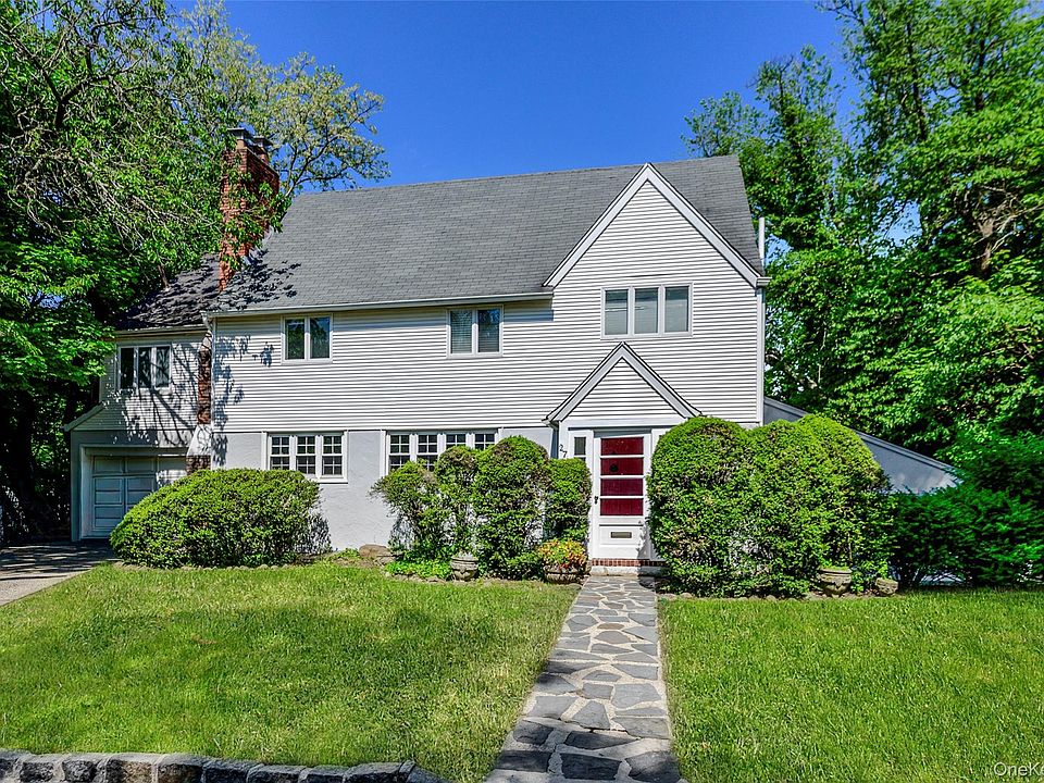 1st image of 27 Ridge Drive E