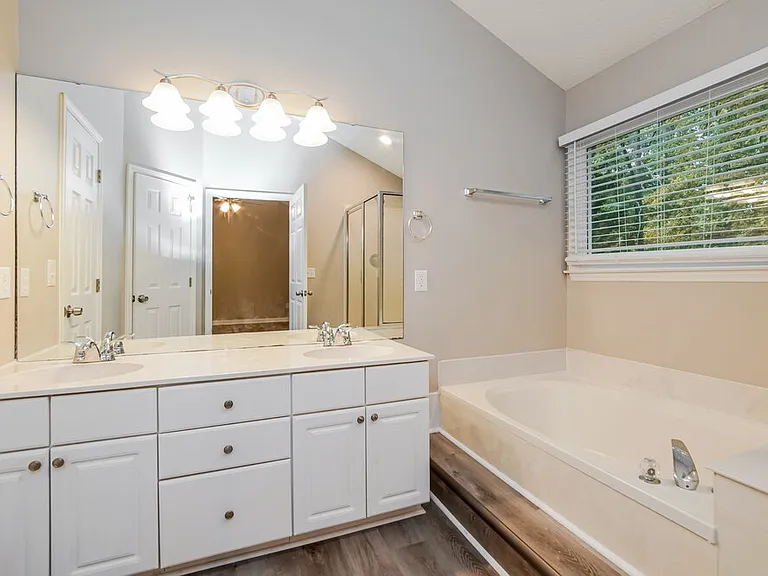 919 Beddingfield Dr — Photo 14