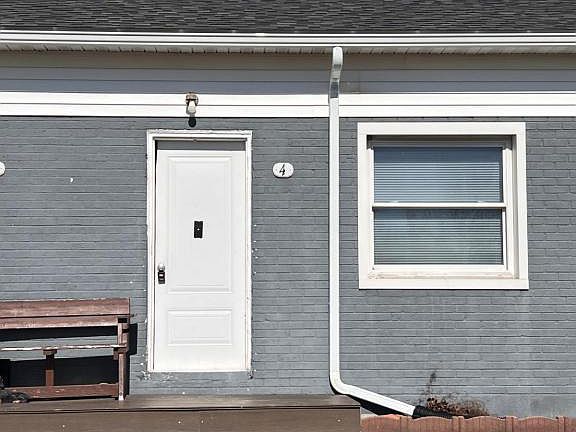 3rd image of 1724 Youngstown Kingsville Rd NE #4