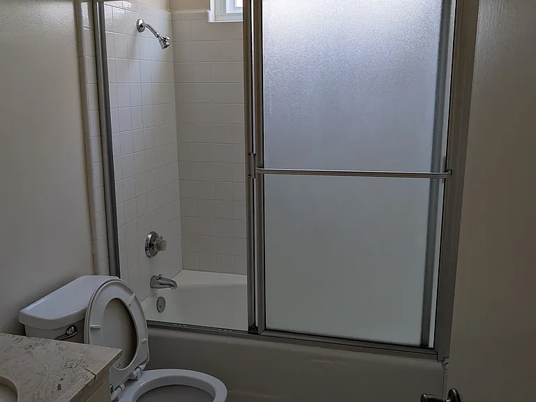 Providencia Apts — Photo 26