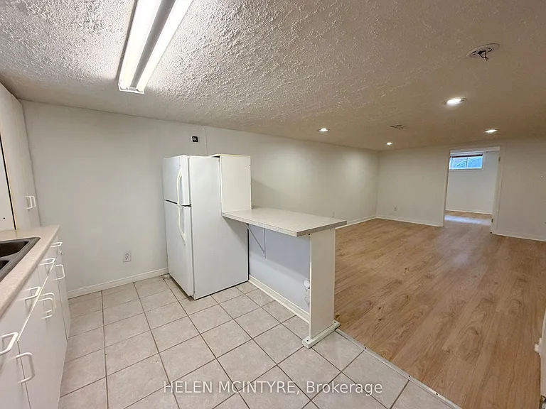 34 Dunning Cres — Photo 7