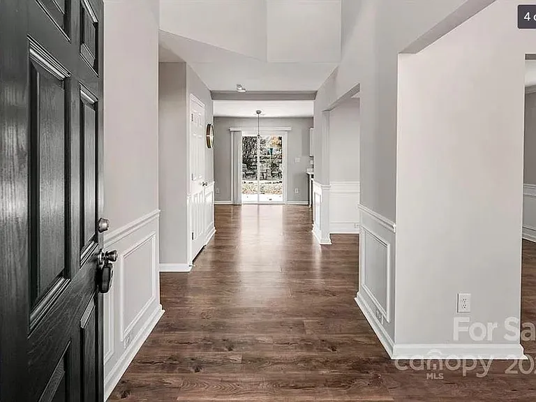 4613 Maple Crest Pl — Photo 2