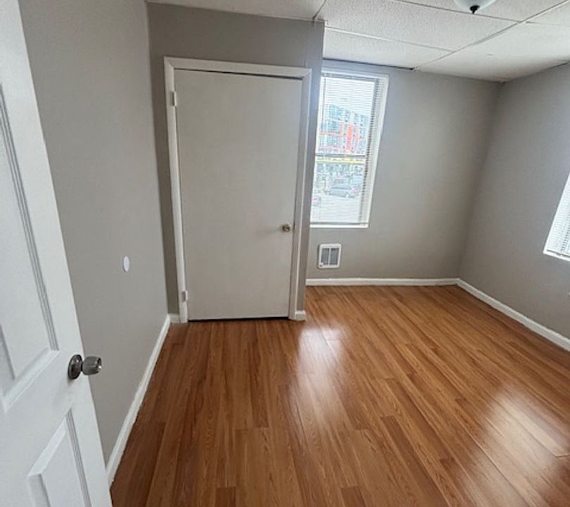 1st image of 3416 Kensington Ave Floor 2