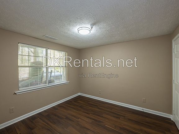 3rd image of 360 Lee Trl #231