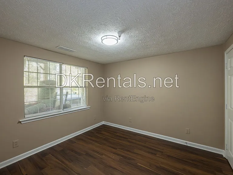 350 Herndon Way #130 — Photo 3
