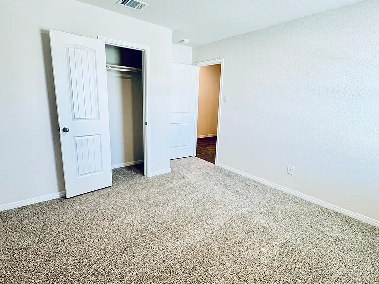 169 Gablynn Cv — Photo 14