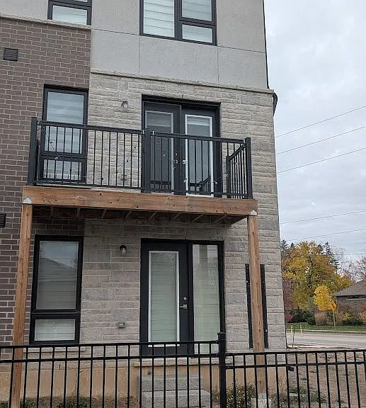 720 Grey St #50 — Photo 18